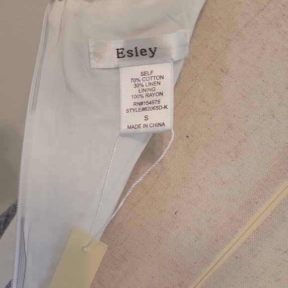 Esley Blue and White Halter Midi Sundress - Picture 2 of 3